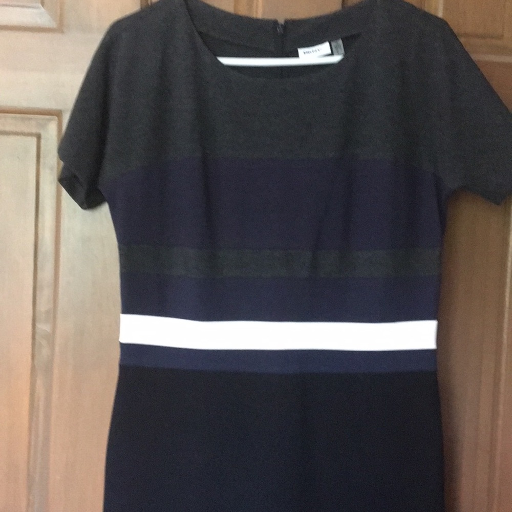 Dress - Picture 2 of 6